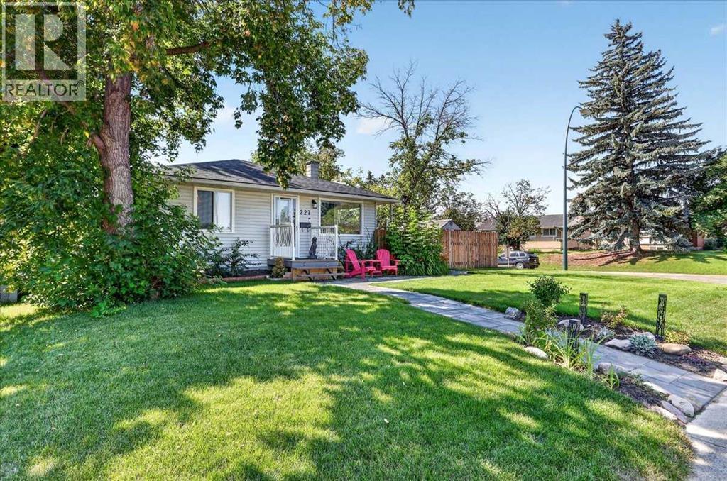 227 Lynnwood Drive SE