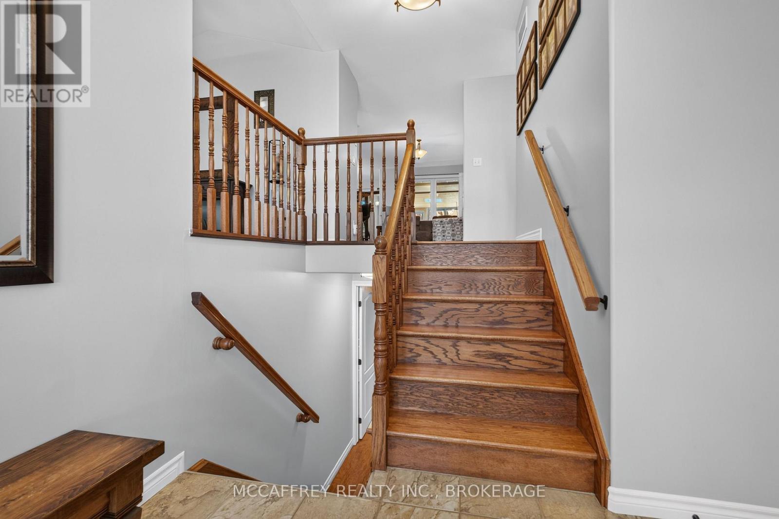 9 HARTWOOD CRESCENT