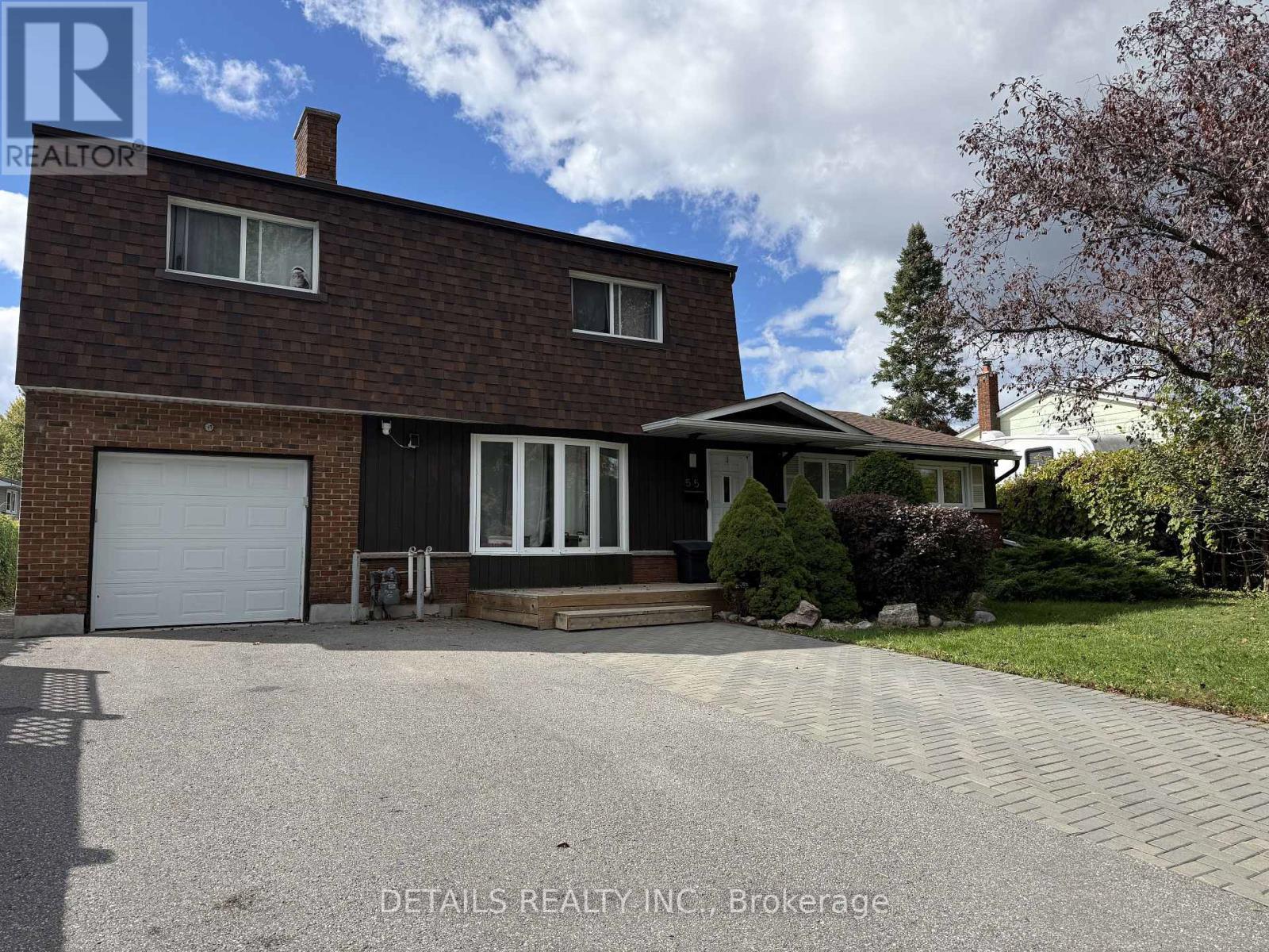 55 SAGINAW CRESCENT