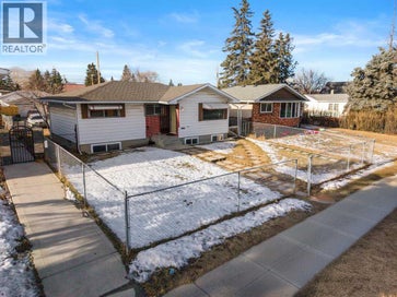 1527 46 Street SE Calgary AB T2A 1N7