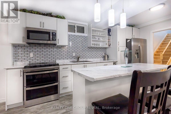 524 Simcoe St S, Oshawa (Central), ON 4