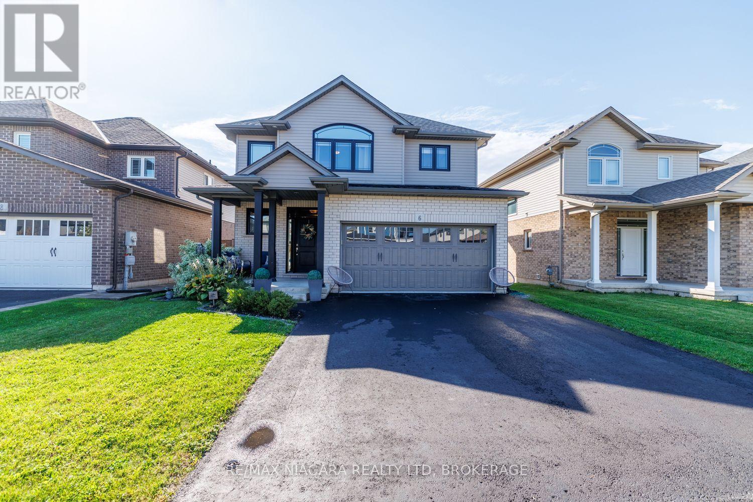 6 BERGENSTEIN CRESCENT