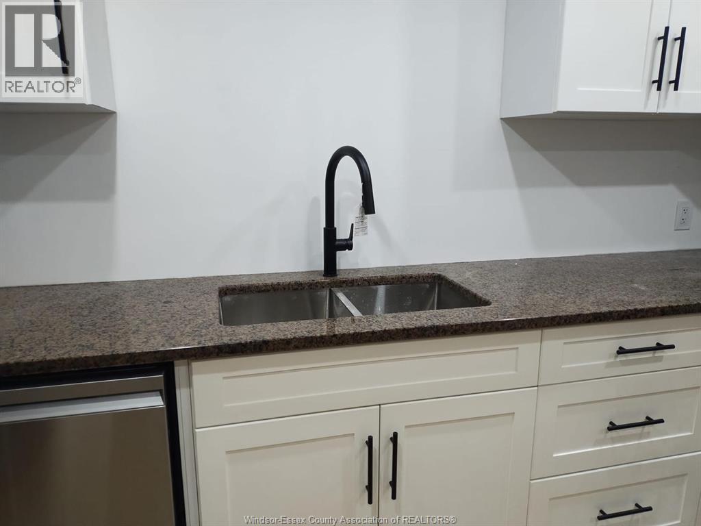 631 HOLBURN STREET Unit# LOWER
