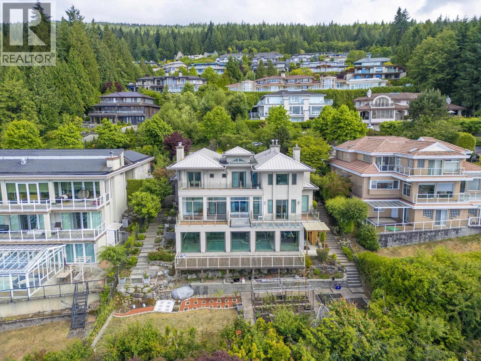 1572 CHIPPENDALE COURT