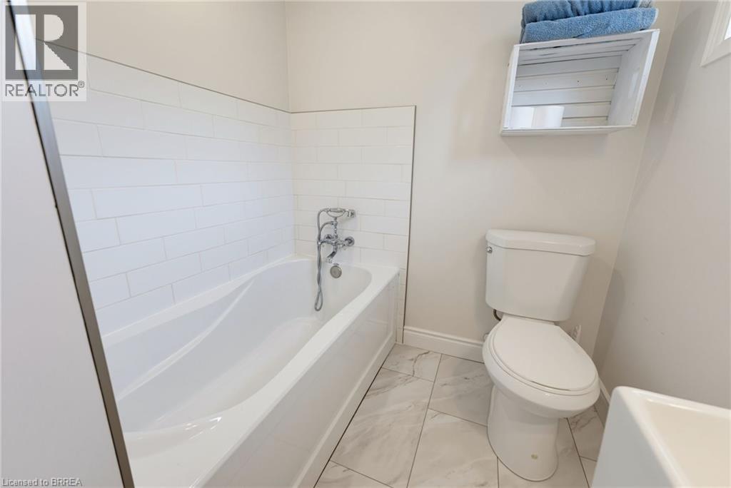 46 GARDEN Crescent