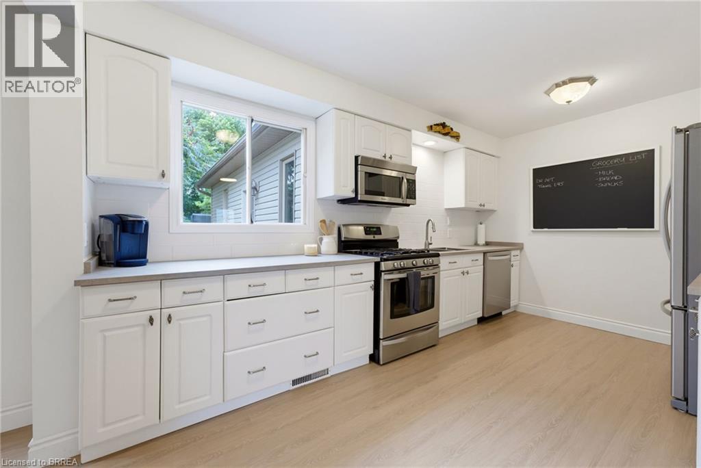 46 GARDEN Crescent