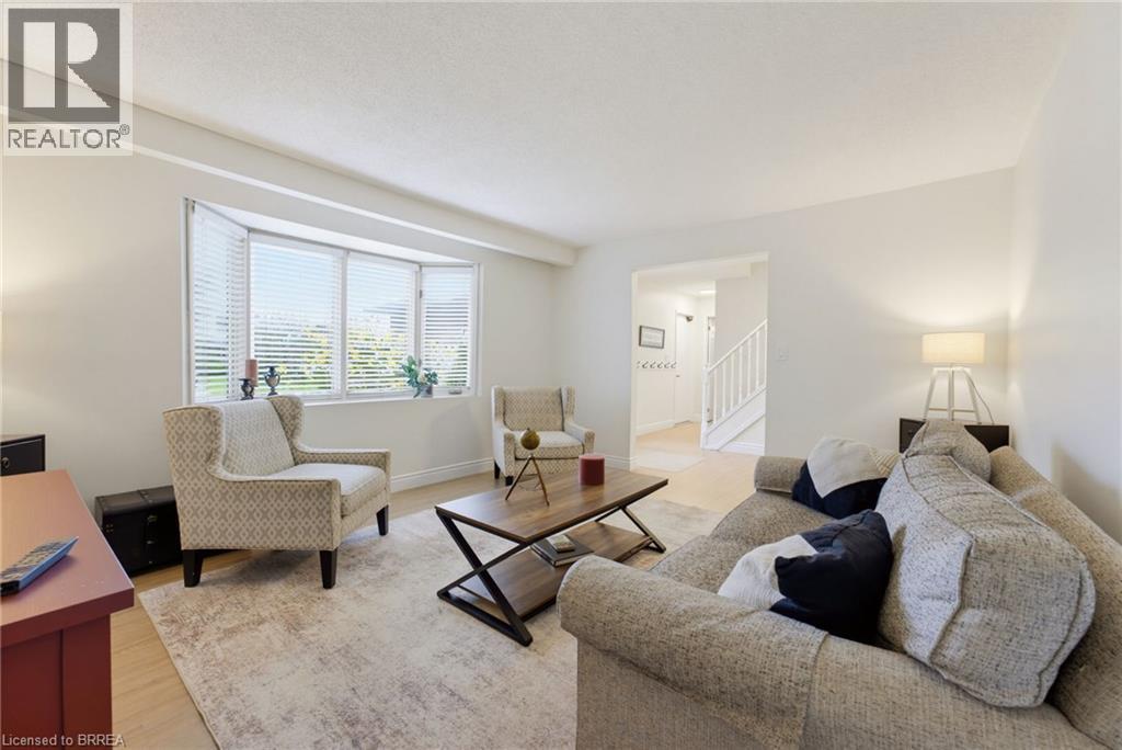 46 GARDEN Crescent