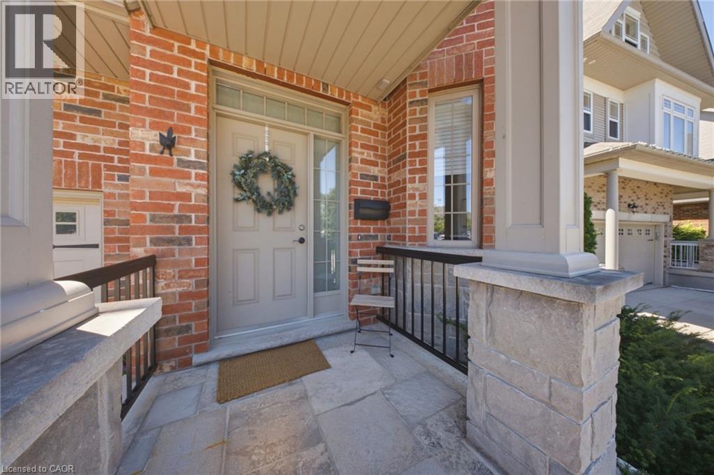65 AMSTERDAM Crescent