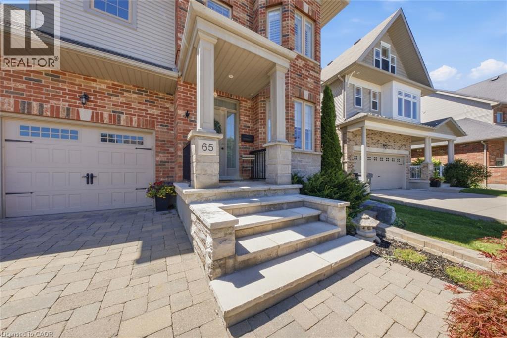 65 AMSTERDAM Crescent