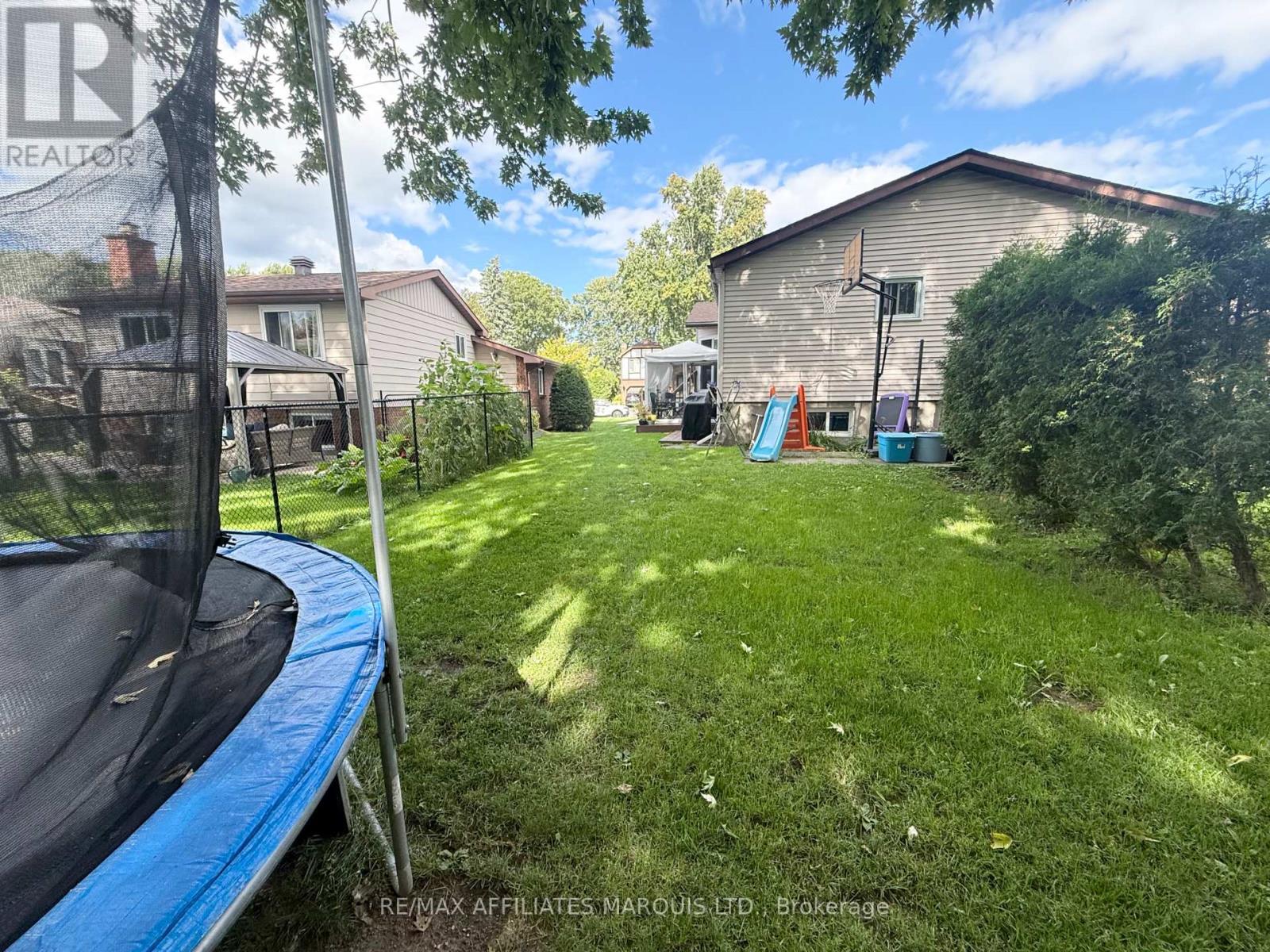 574 LYNWOOD DRIVE