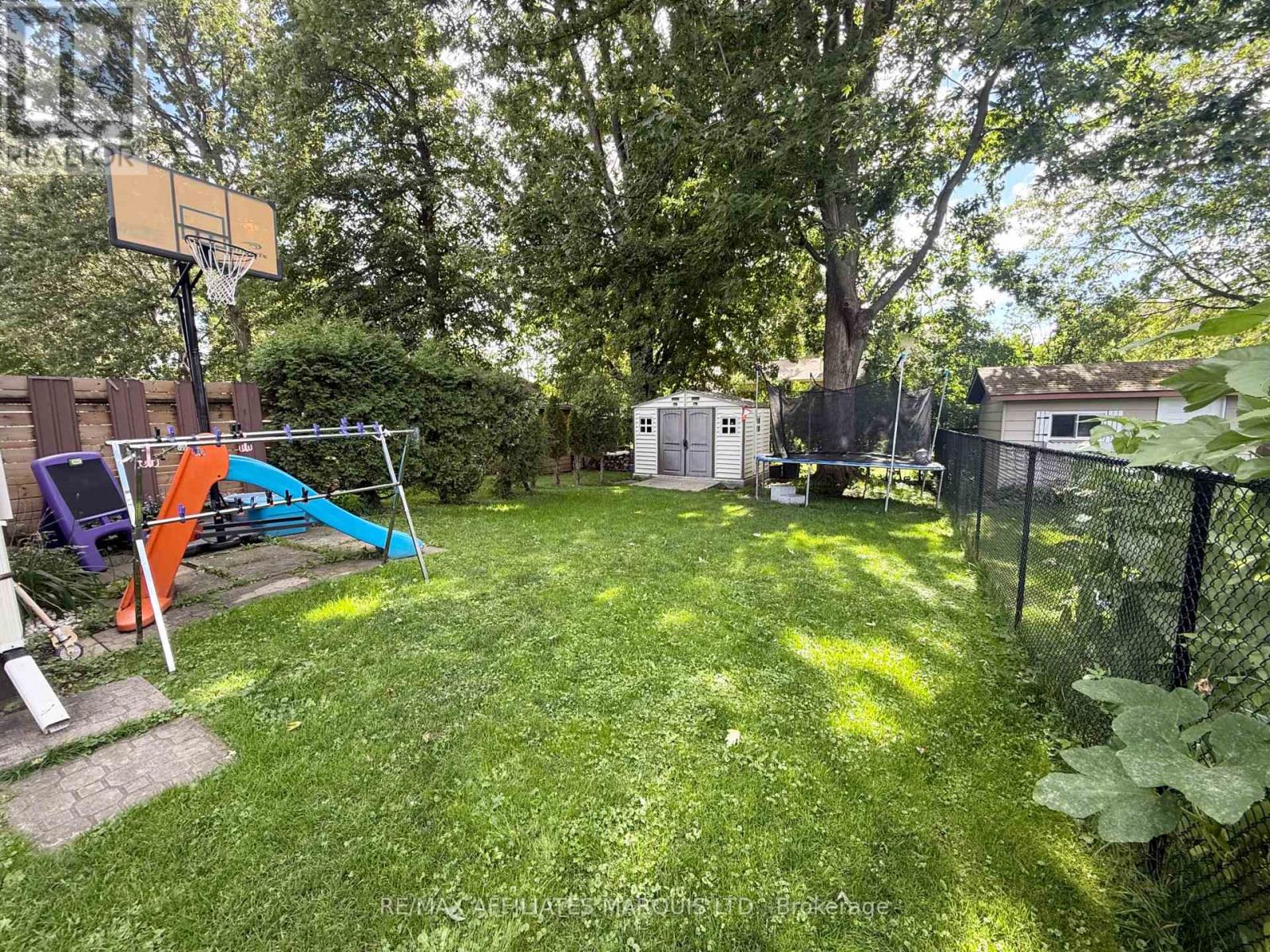 574 LYNWOOD DRIVE