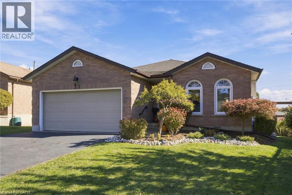27 COSTAIN COURT, KITCHENER, ON N2N 3A5 - Image 2396159740.jpeg?d=l