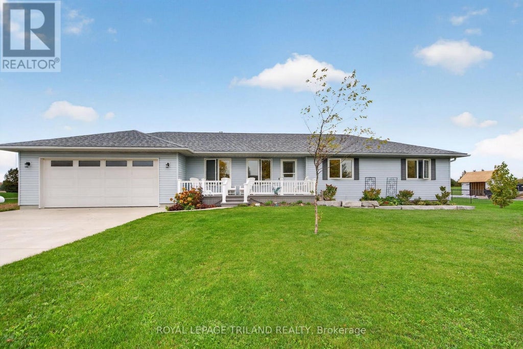 8578 VANCE DRIVE, LAMBTON SHORES, ON N0N 1J7 - Image 1317182827.jpeg?d=l