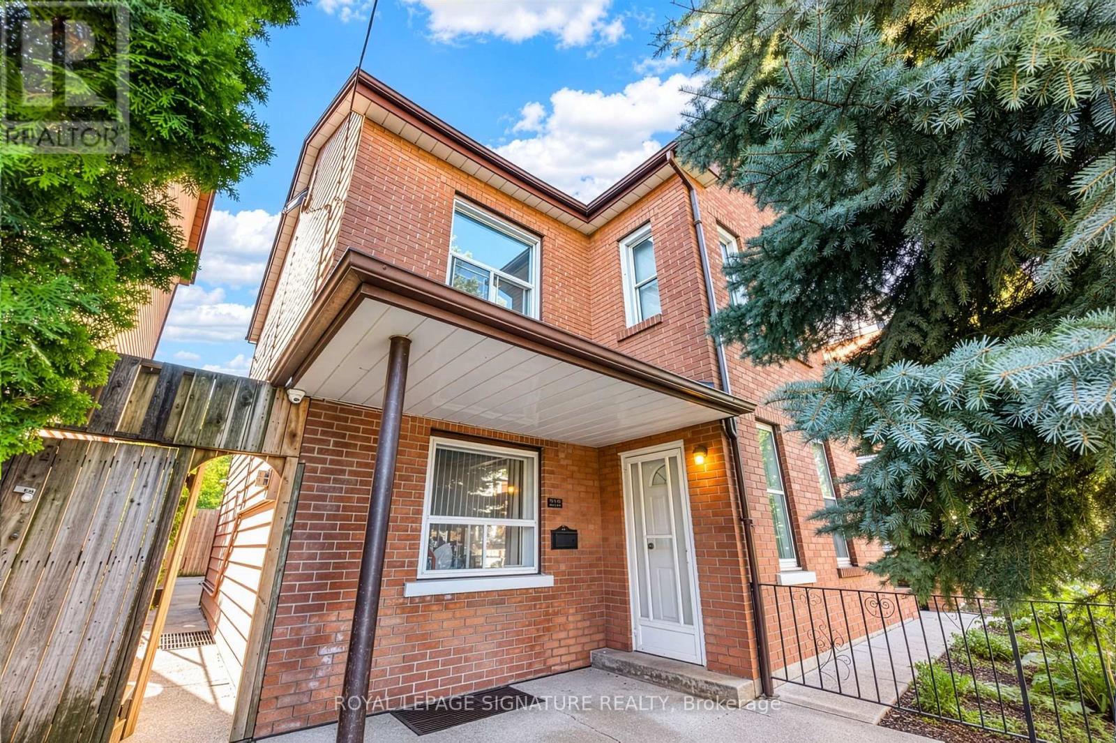 212 LIPPINCOTT STREET