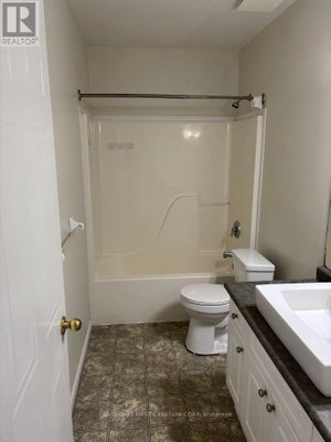 86 Loggers Grove, London East (East P), ON 5