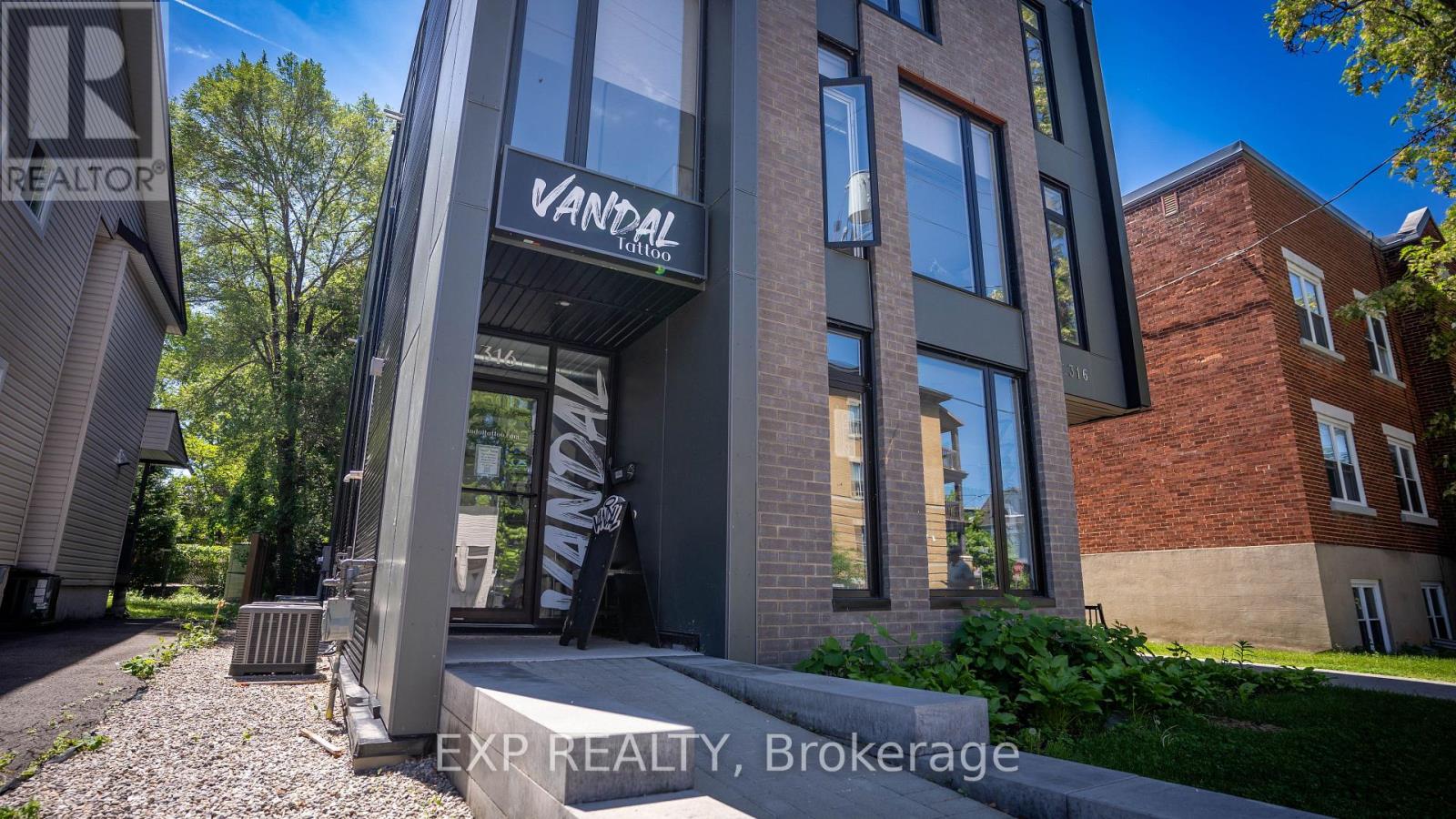 316 SOMERSET STREET E