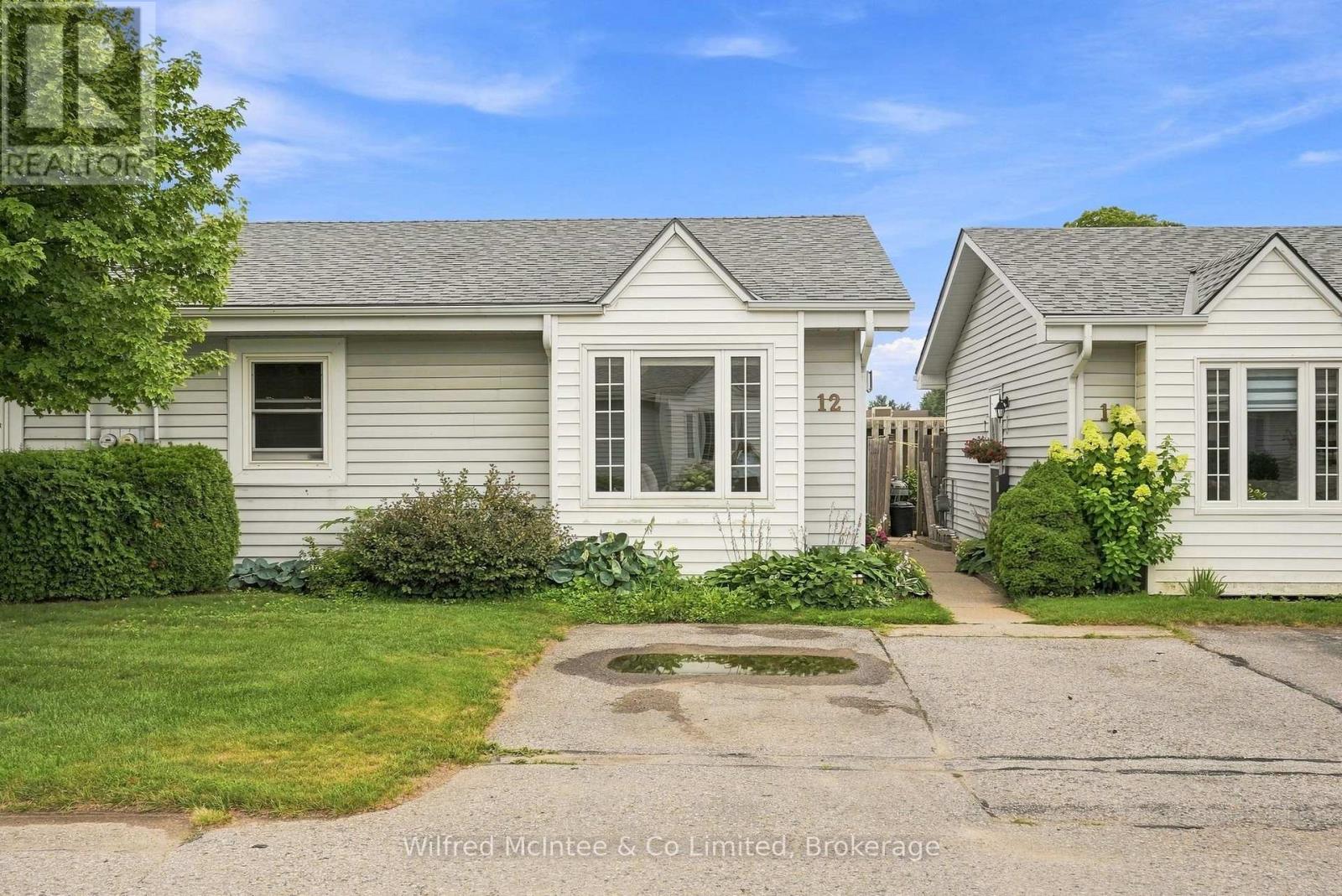 12 - 303 WATERLOO STREET