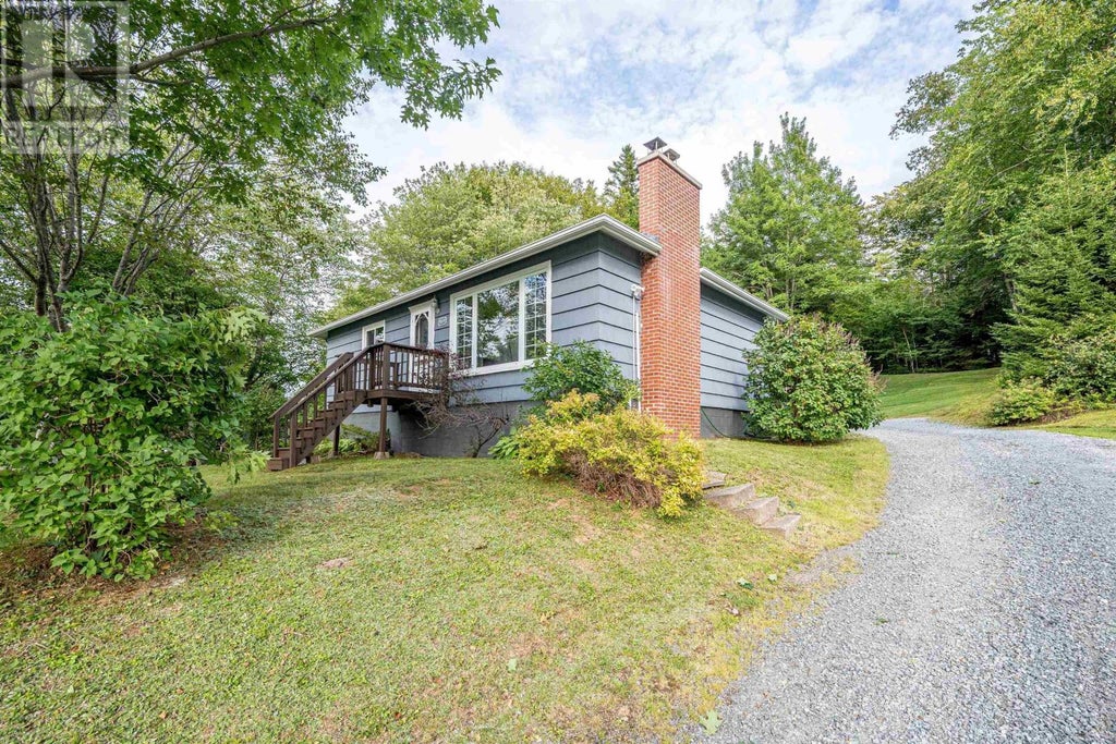 959 BEAVER BANK ROAD