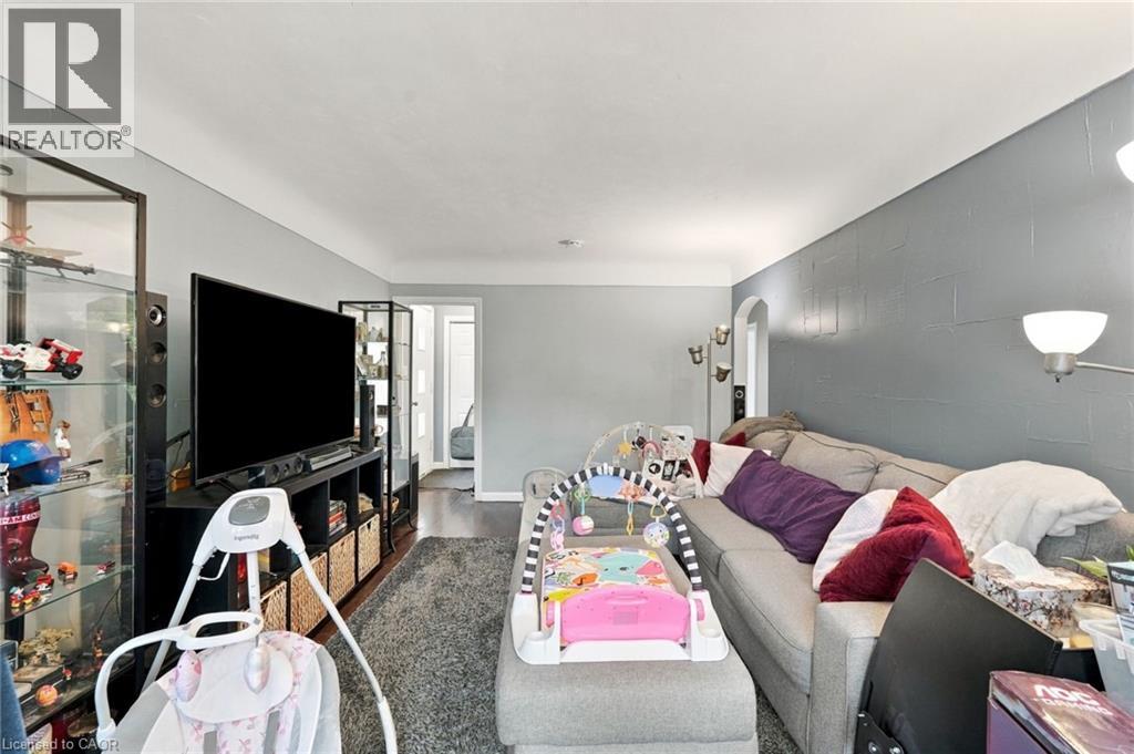 63 OFIELD Road