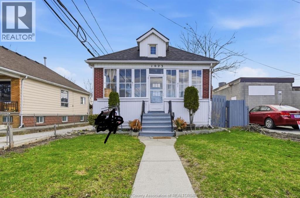 1023 HALL AVENUE, WINDSOR, ON N9A 2M6 - Image 3023526095.jpeg?d=l