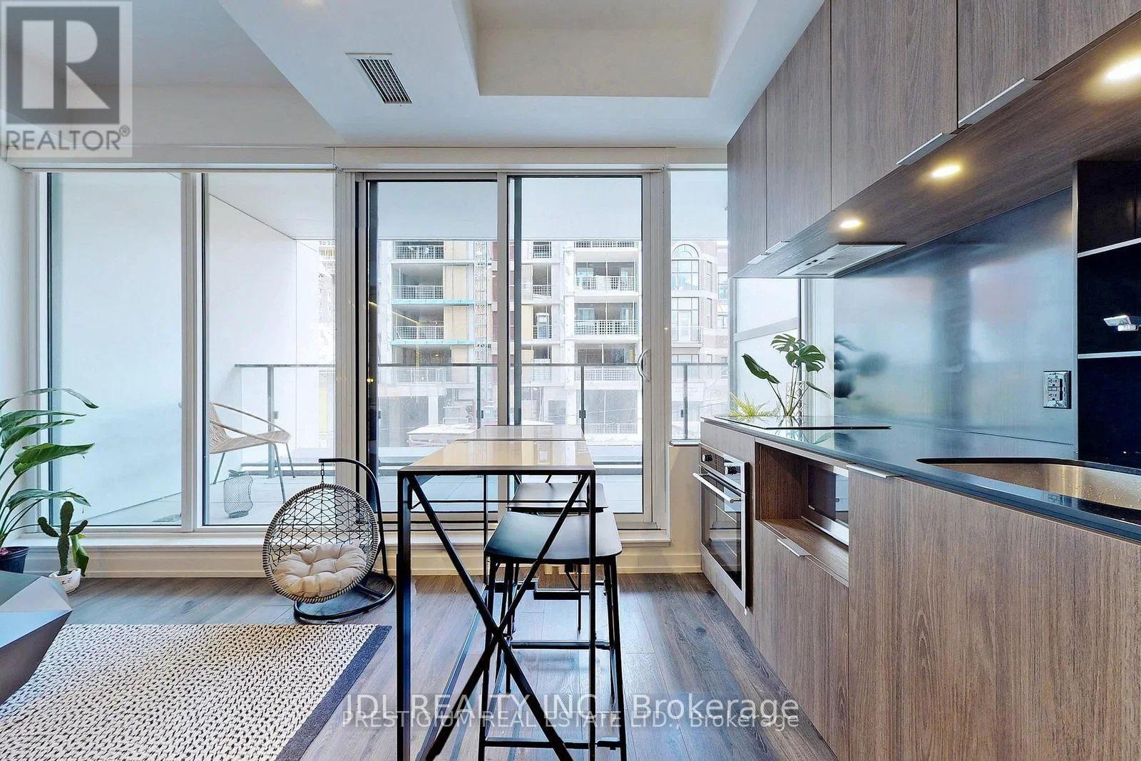 207 - 77 SHUTER STREET