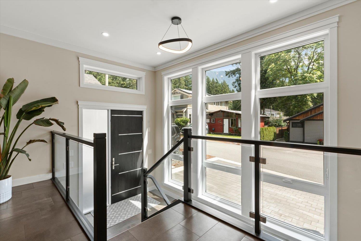 413 MAPLE STREET, Cultus Lake North