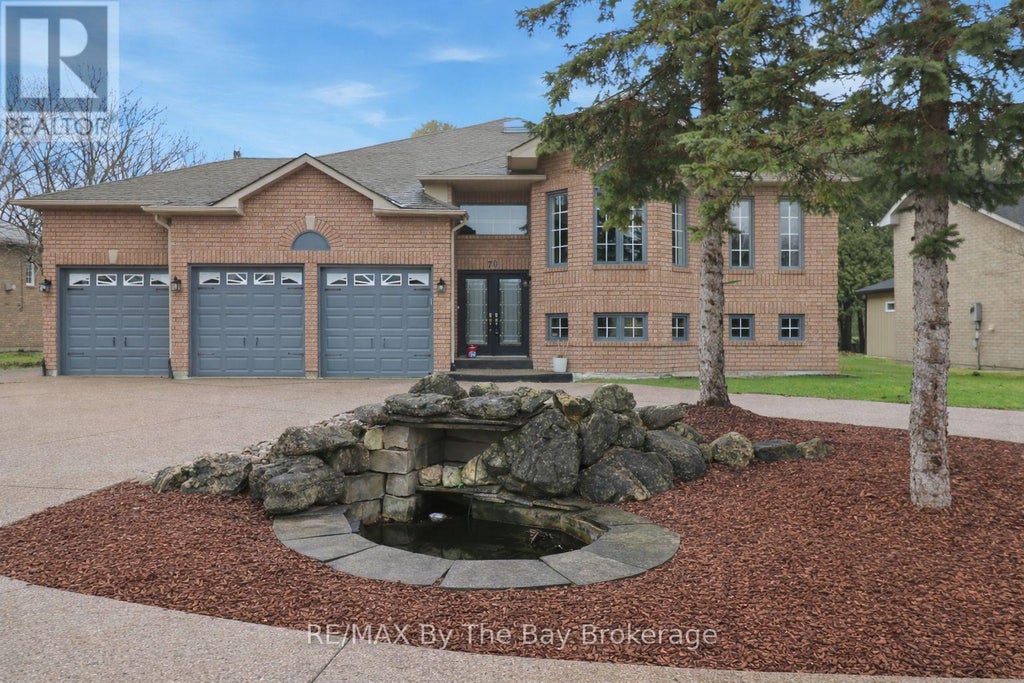 70 FAIRWAY CRESCENT, WASAGA BEACH, ON L9Z 1B8 - Image 1795114128.jpeg?d=l