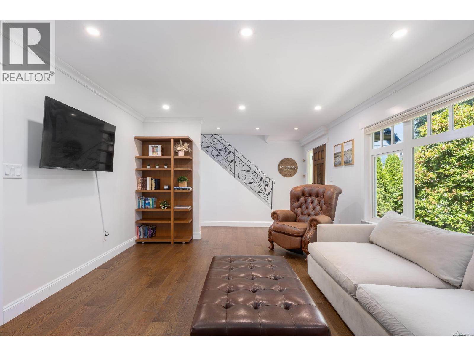 457 W 23RD STREET