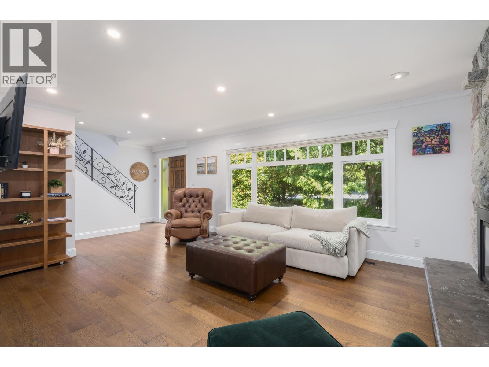 457 W 23RD STREET