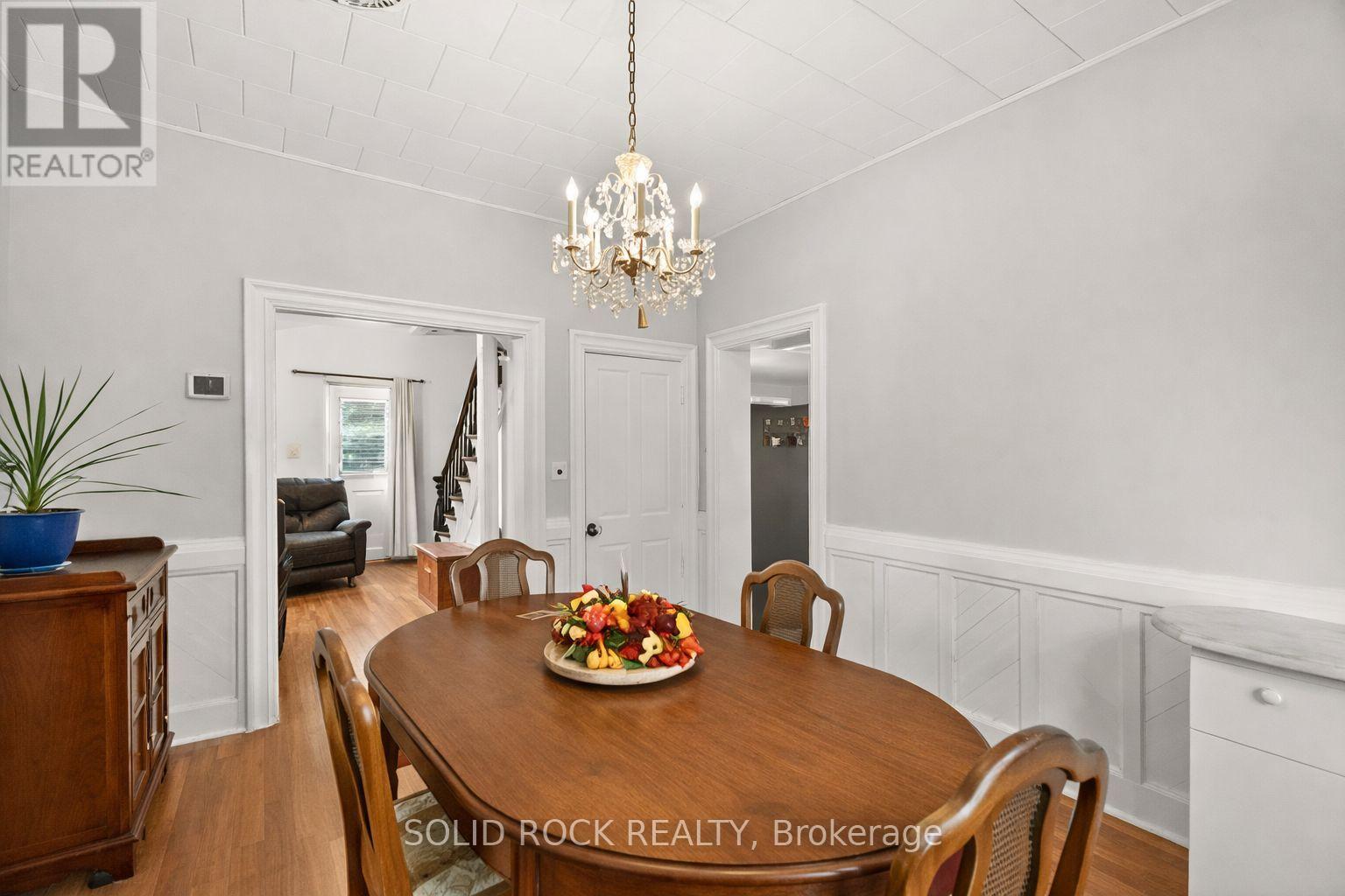1262 RODNEY LANE