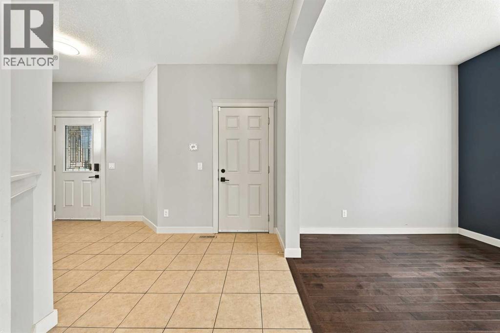 44 Skyview Point Terrace NE