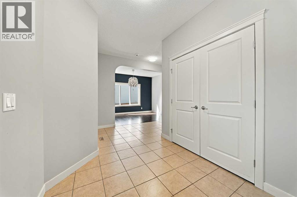44 Skyview Point Terrace NE