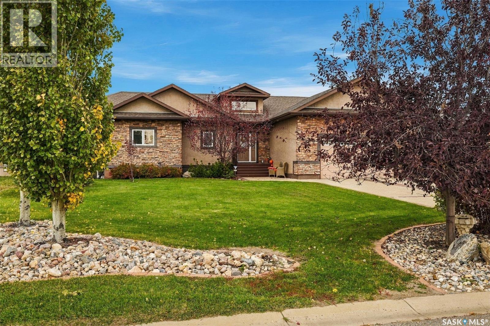 212 EDGEWOOD DRIVE