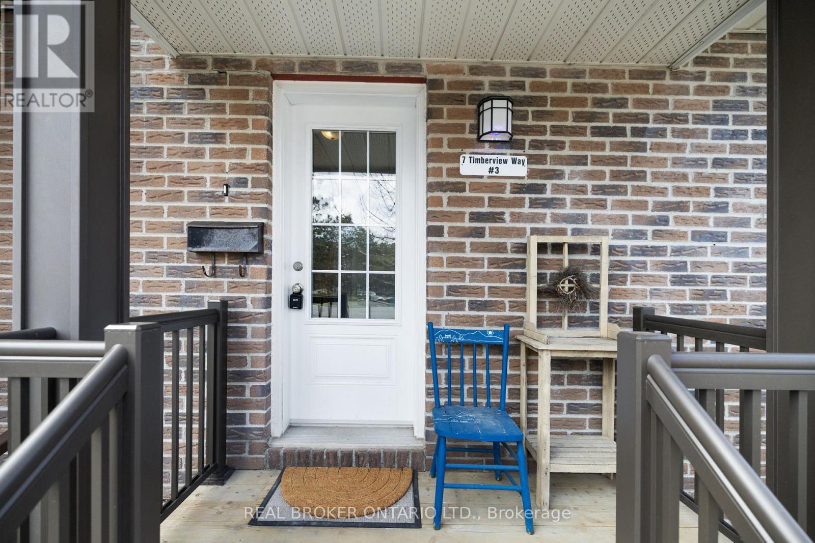 3 - 7 TIMBERVIEW WAY