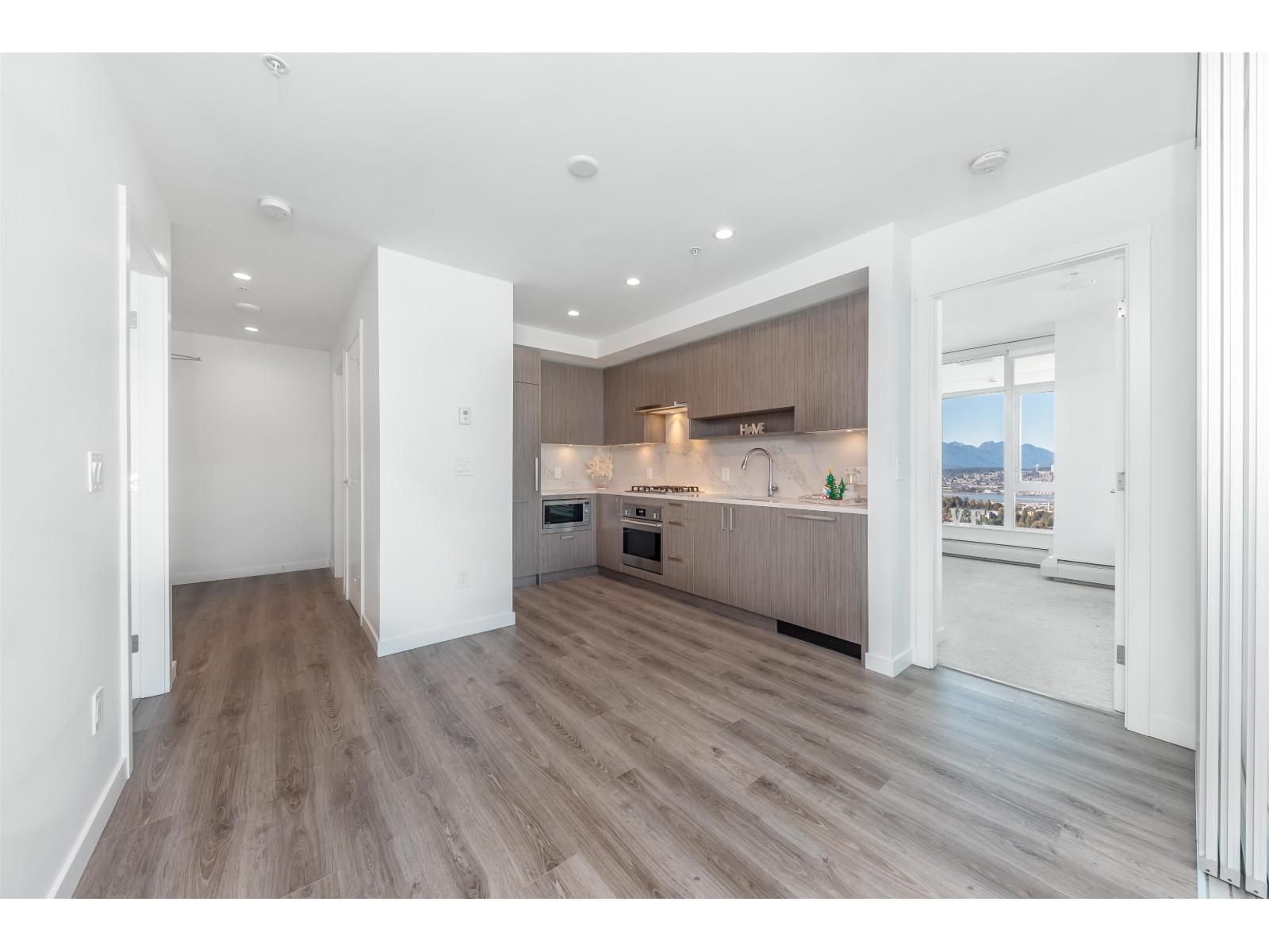 3305 13350 CENTRAL AVENUE