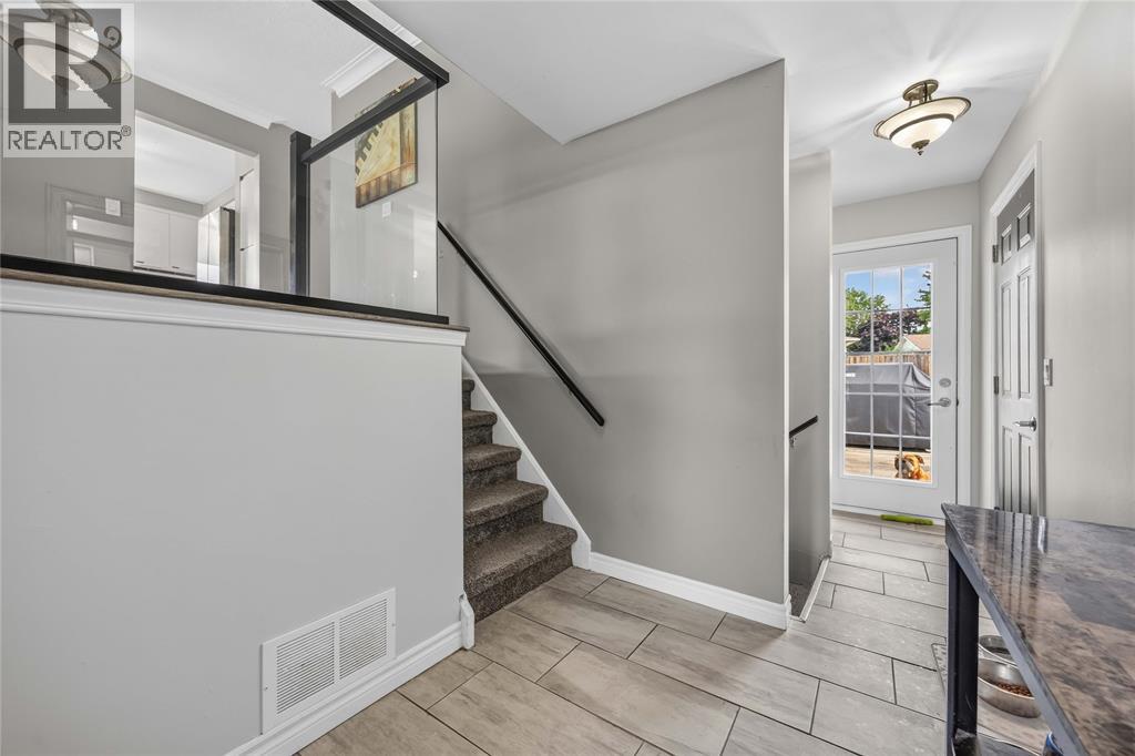 266 Clairwood CRESCENT