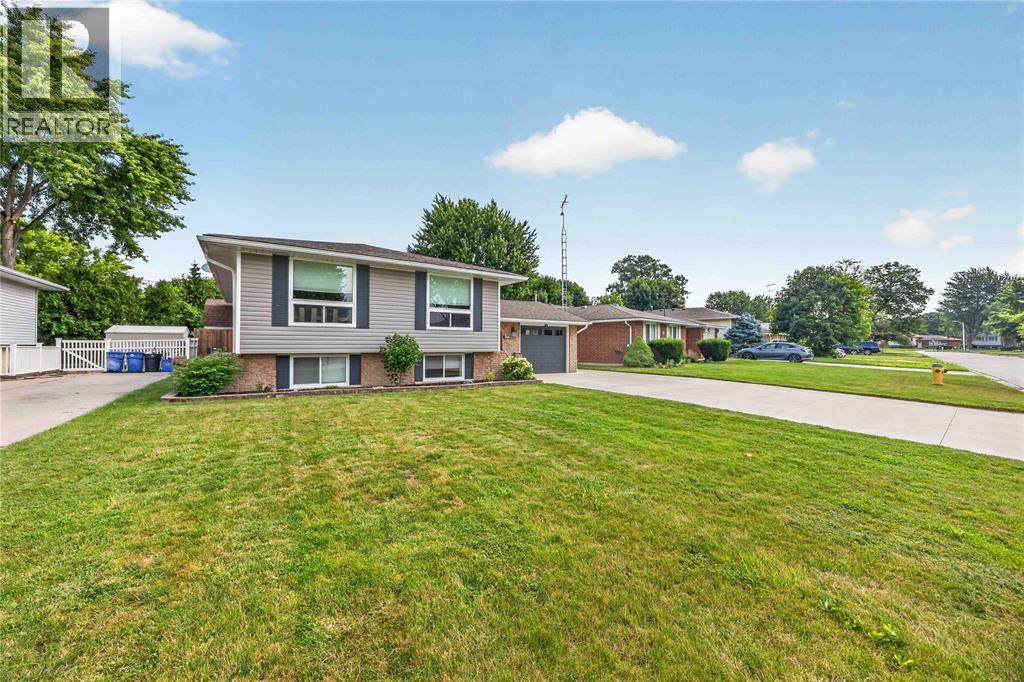 266 Clairwood CRESCENT