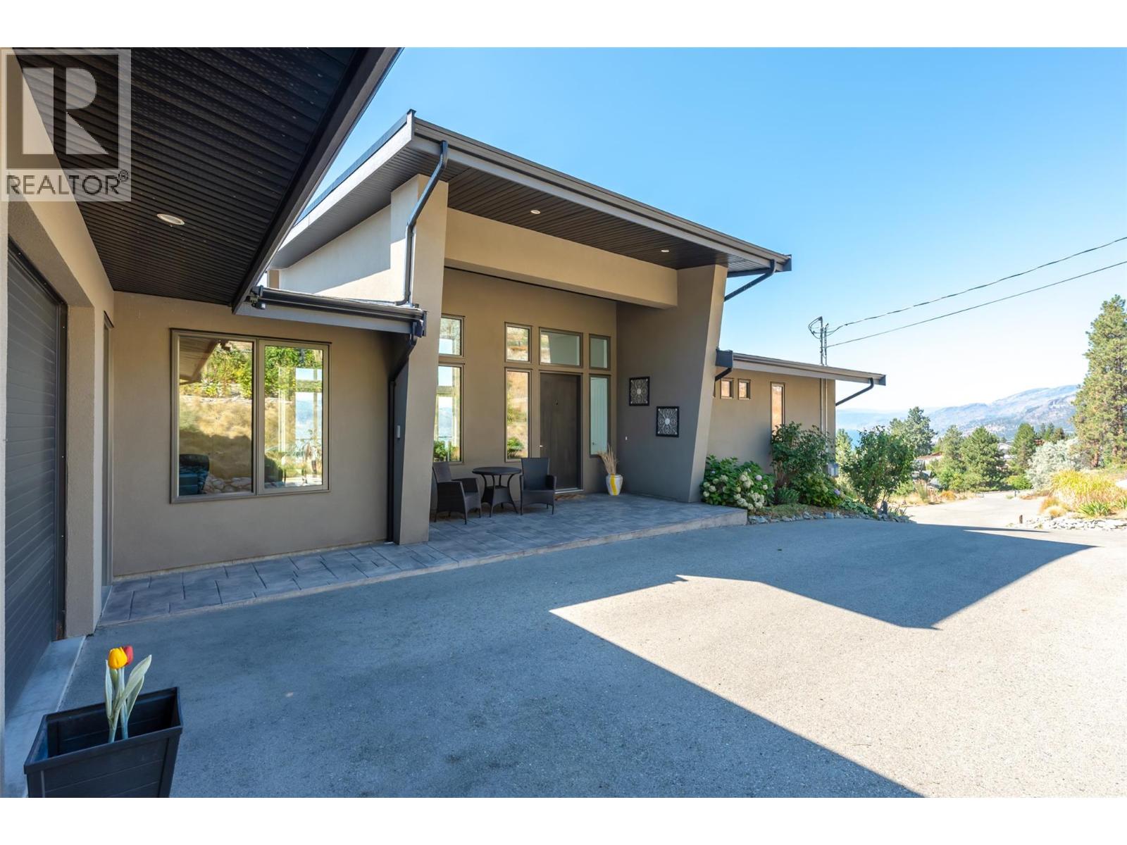 2498 Winifred Road