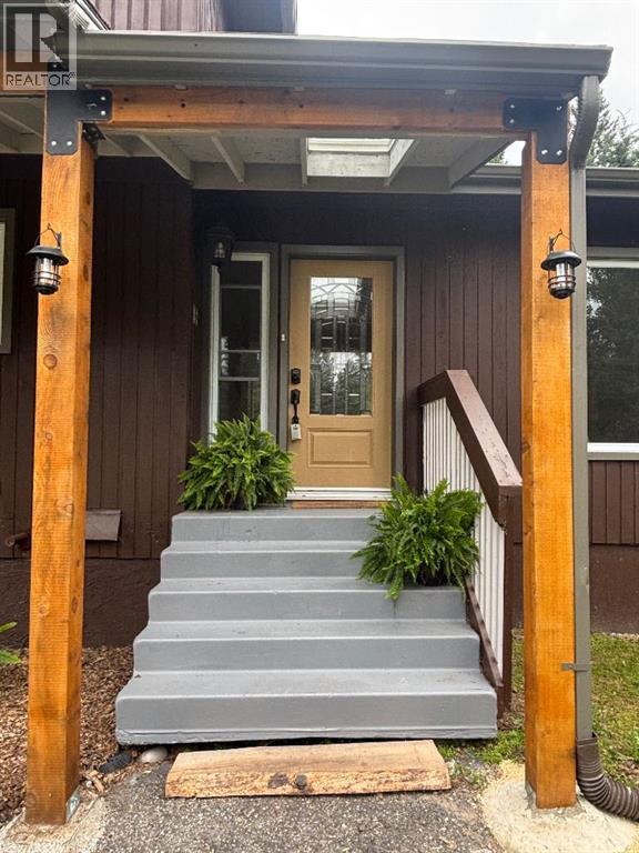 94 Redwood Meadows Drive