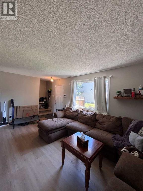 6, 65 Lafayette Boulevard W
