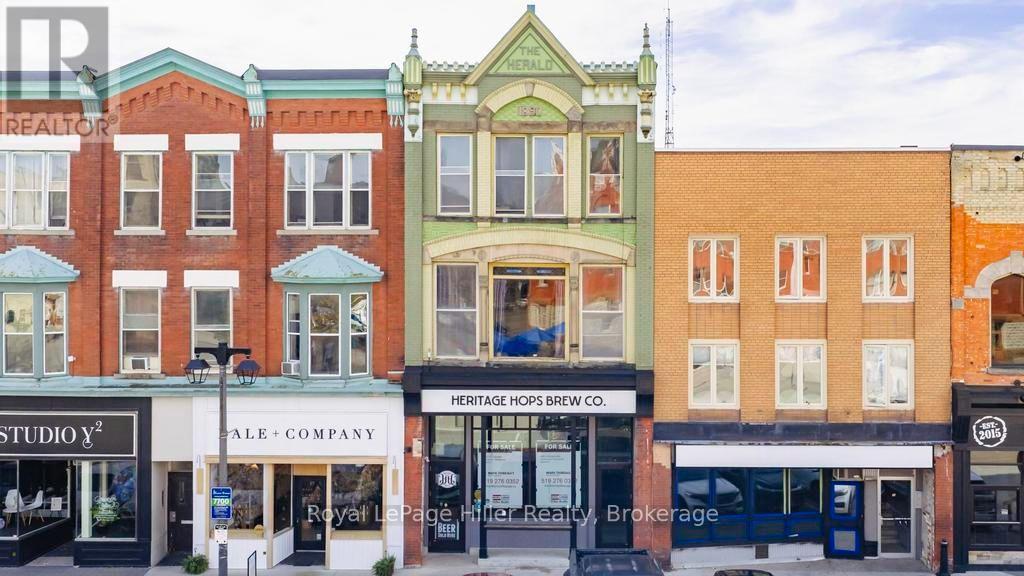 21 MARKET PLACE