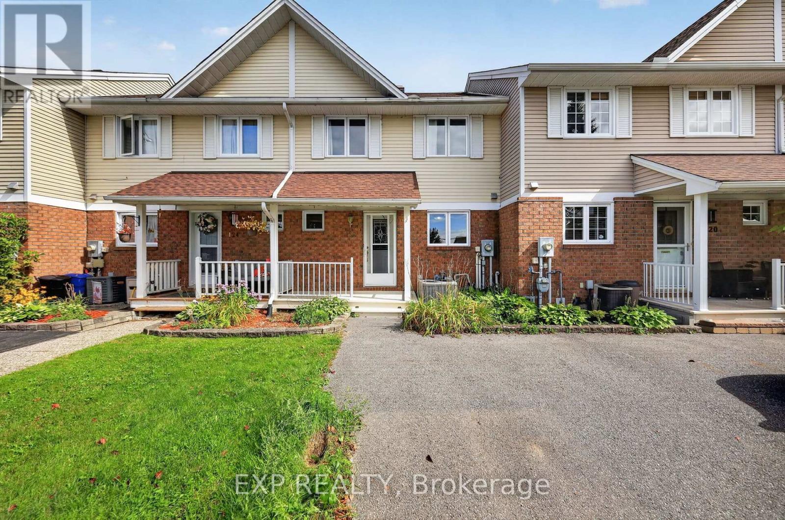 122 LAURIER STREET