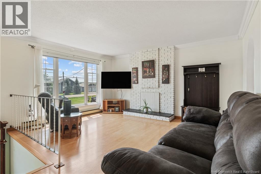 796 Royal - Photo 4