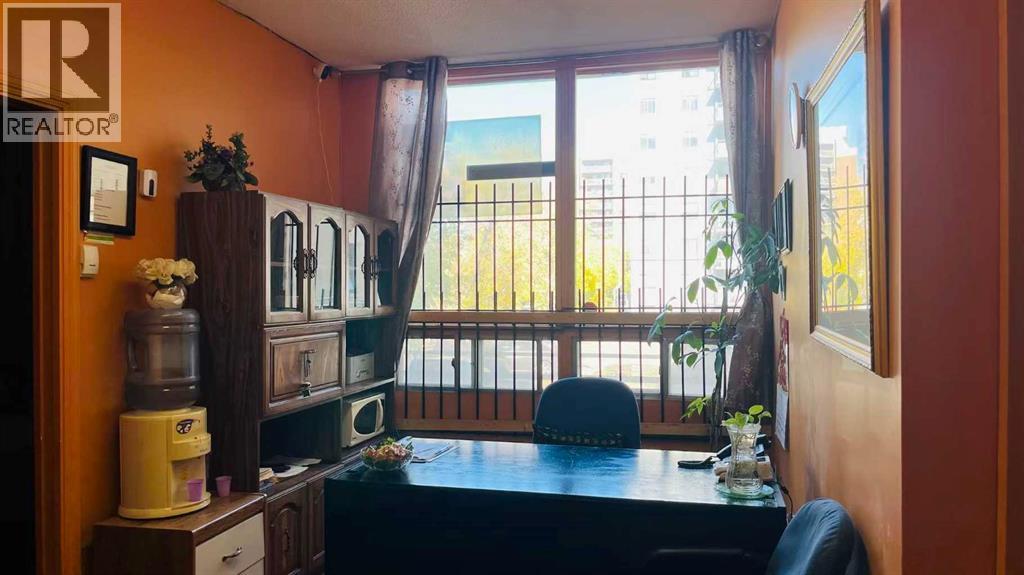 Suite B, 630 17 Avenue