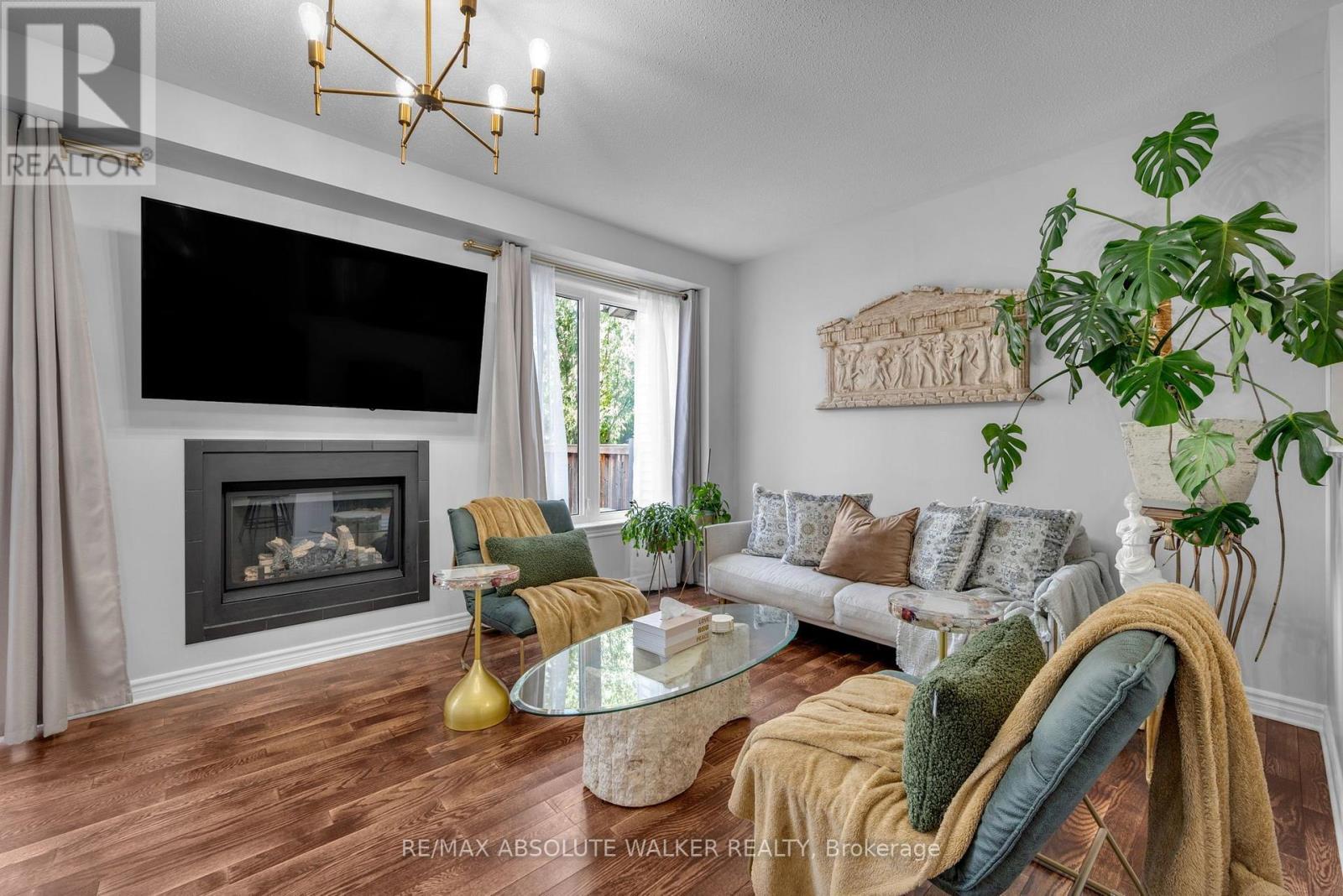 769 HAZELNUT CRESCENT