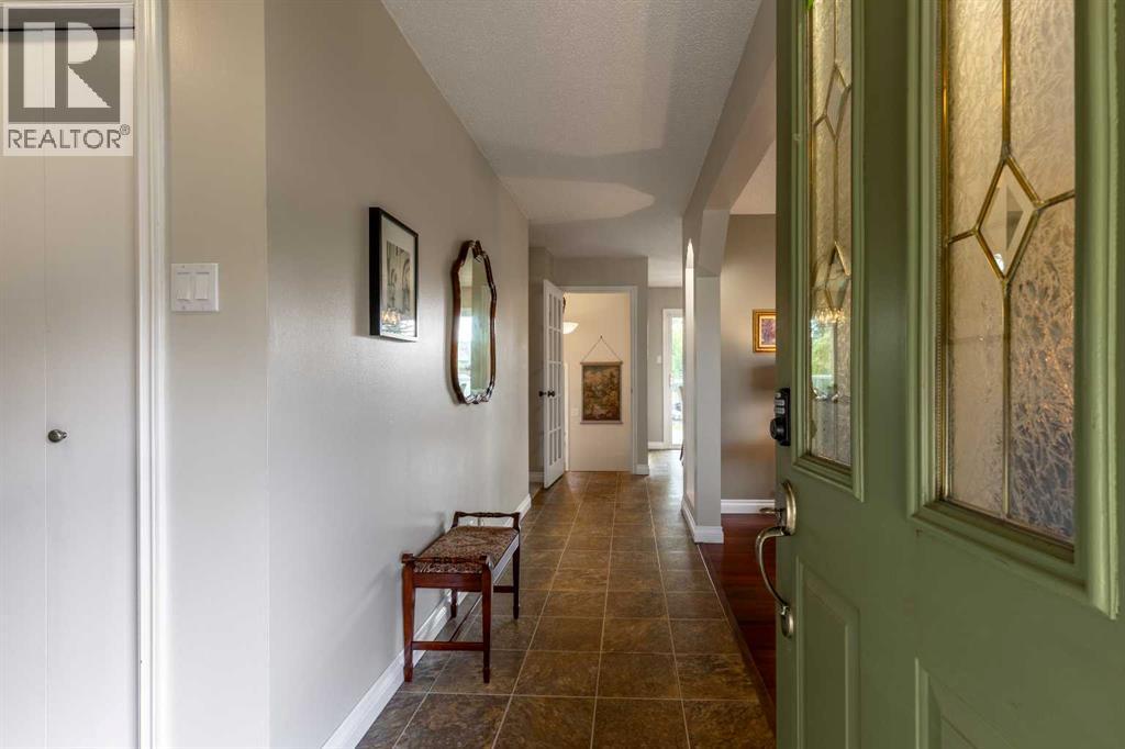10 Seneca Place W