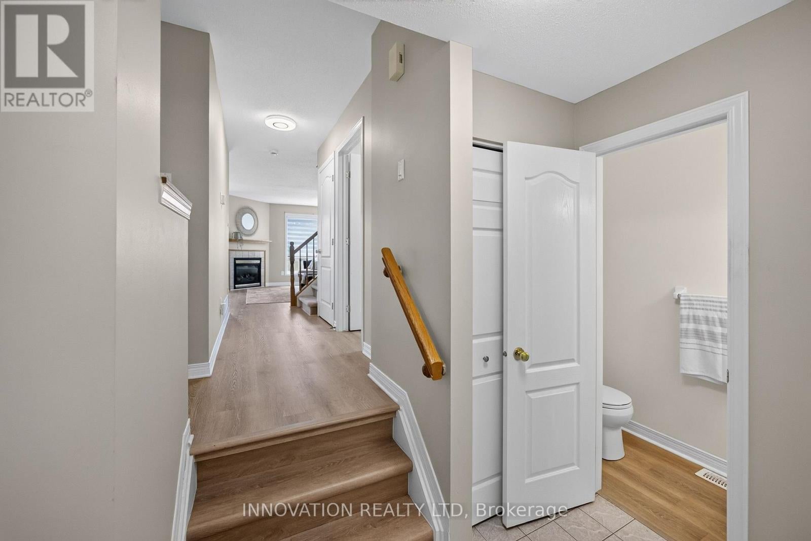 6 CRAMPTON DRIVE