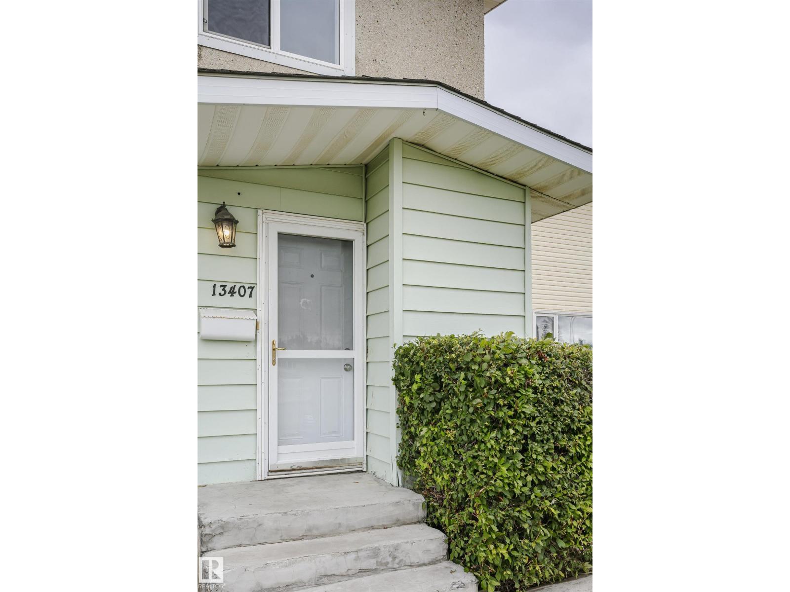 13407 82 ST NW