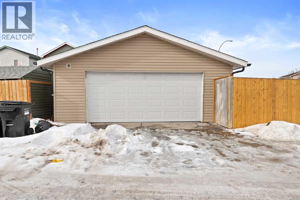 102 Martin Crossing Grove NE