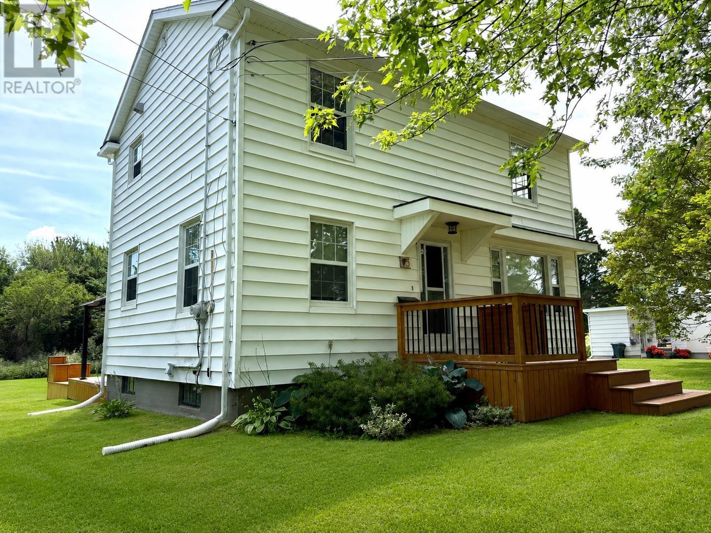 5 Elmwood Drive
